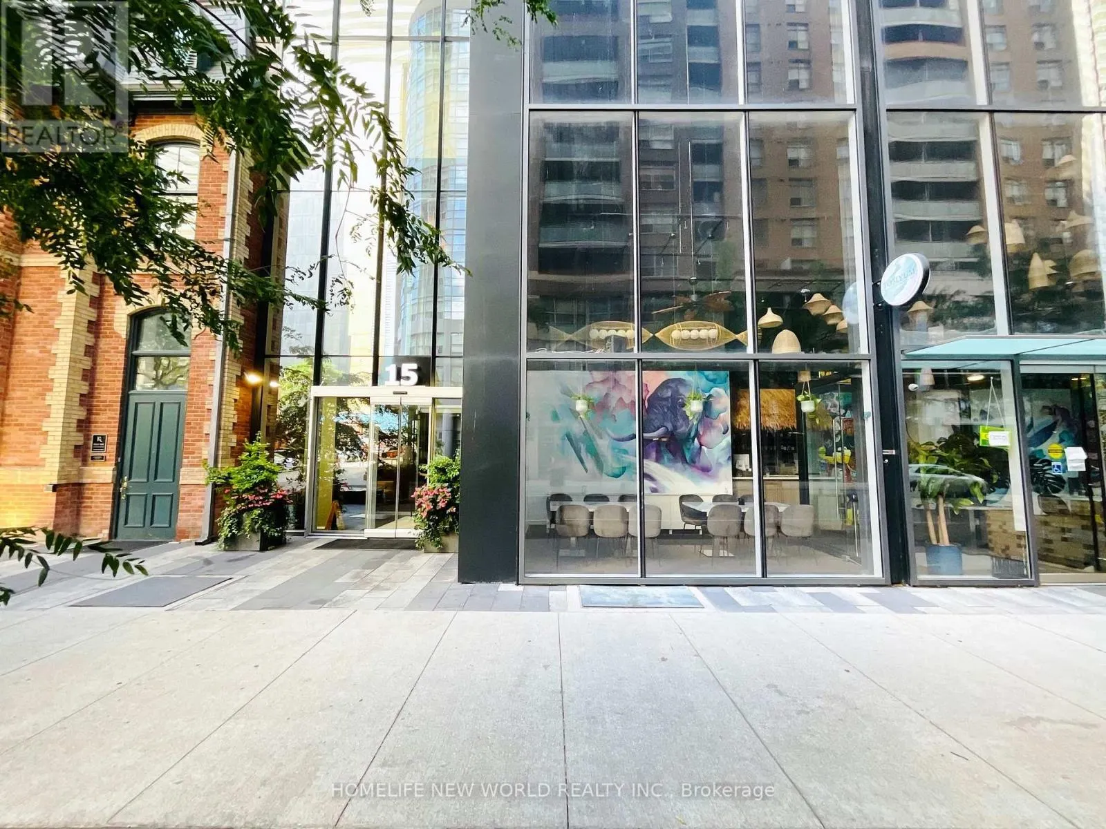 511 - 15 GRENVILLE STREET