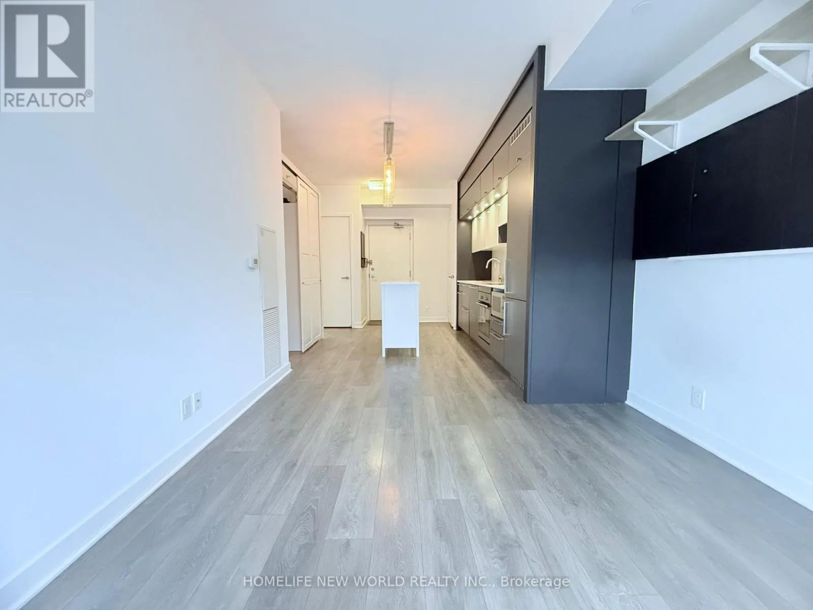 511 - 15 GRENVILLE STREET