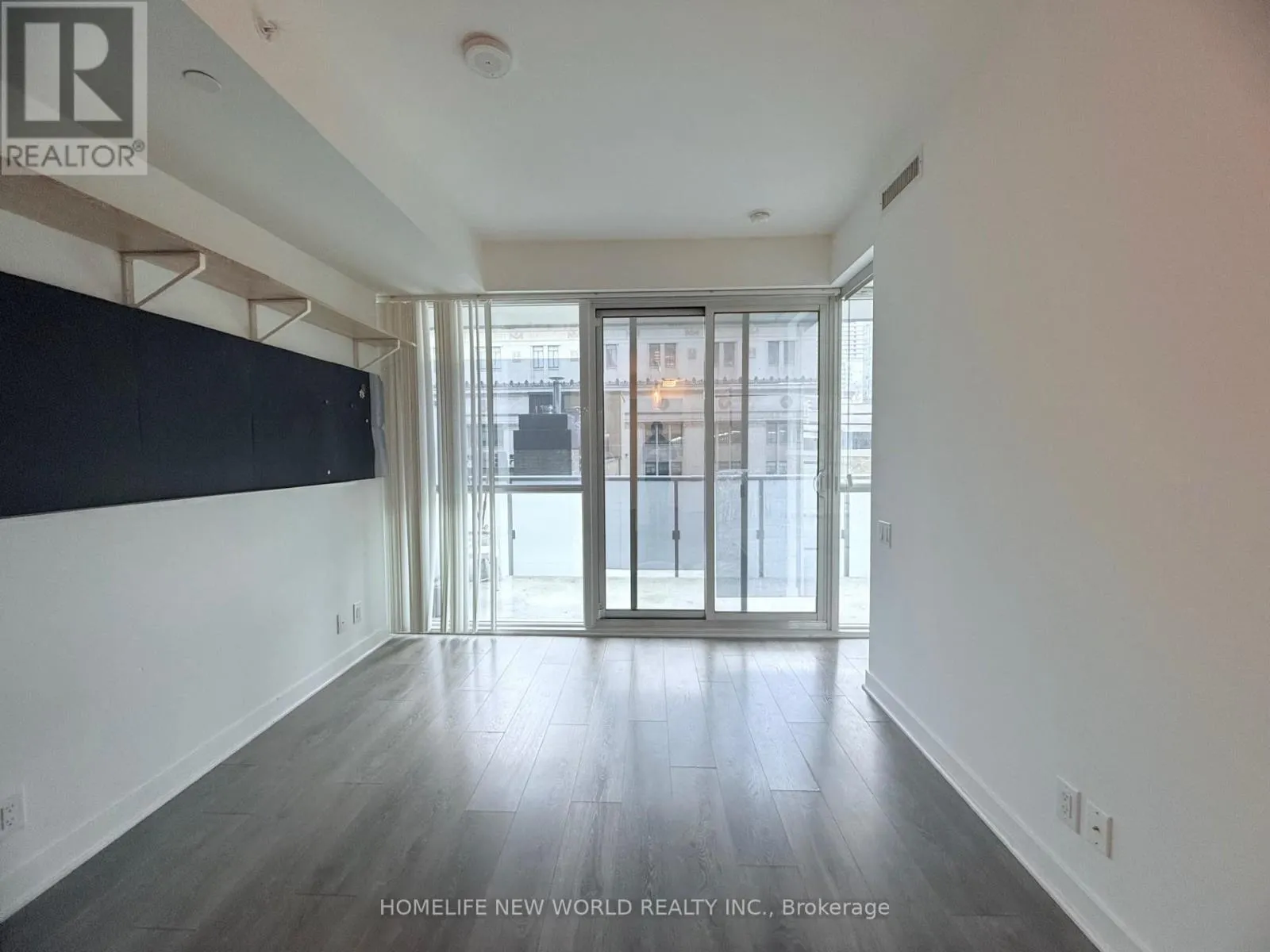 511 - 15 GRENVILLE STREET