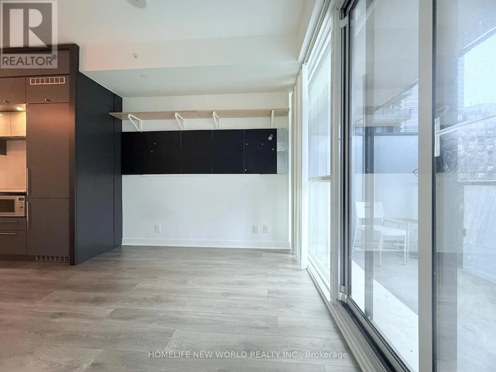 511 - 15 GRENVILLE STREET