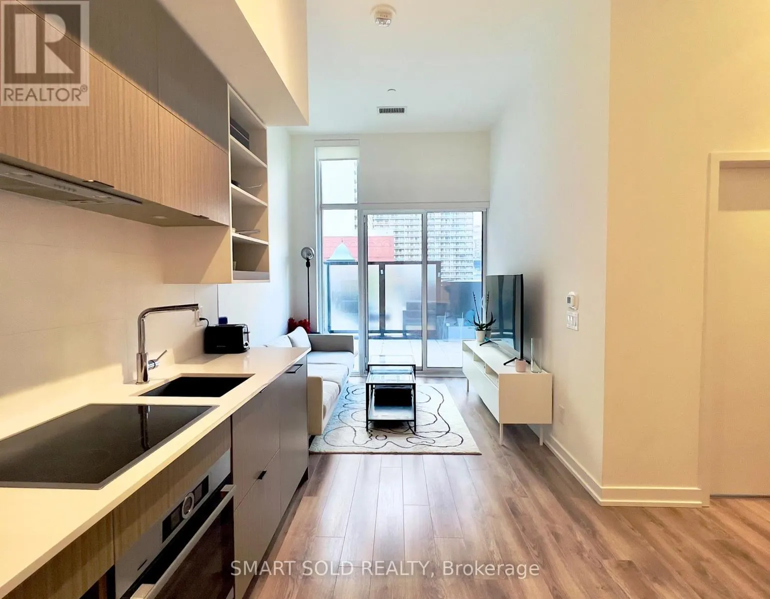 411 - 20 EDWARD STREET