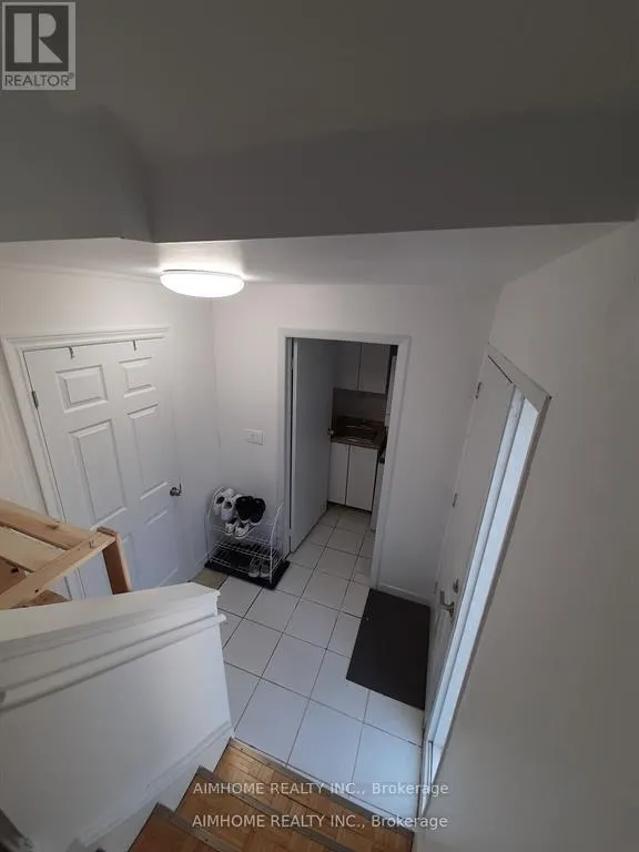ROOM4 - 26 COURVILLE COACHWAY