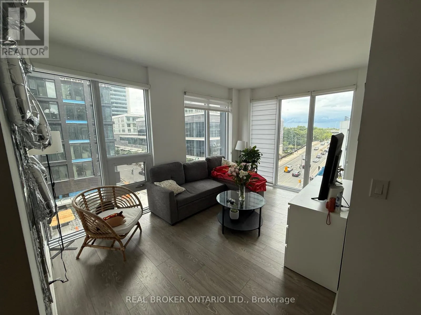 306 - 19 WESTERN BATTERY ROAD