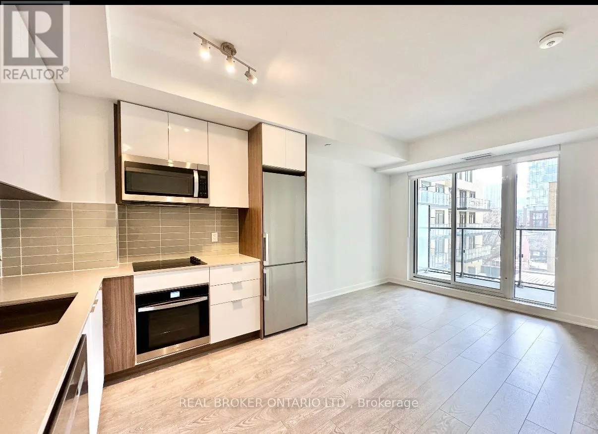 428 - 543 RICHMOND STREET W