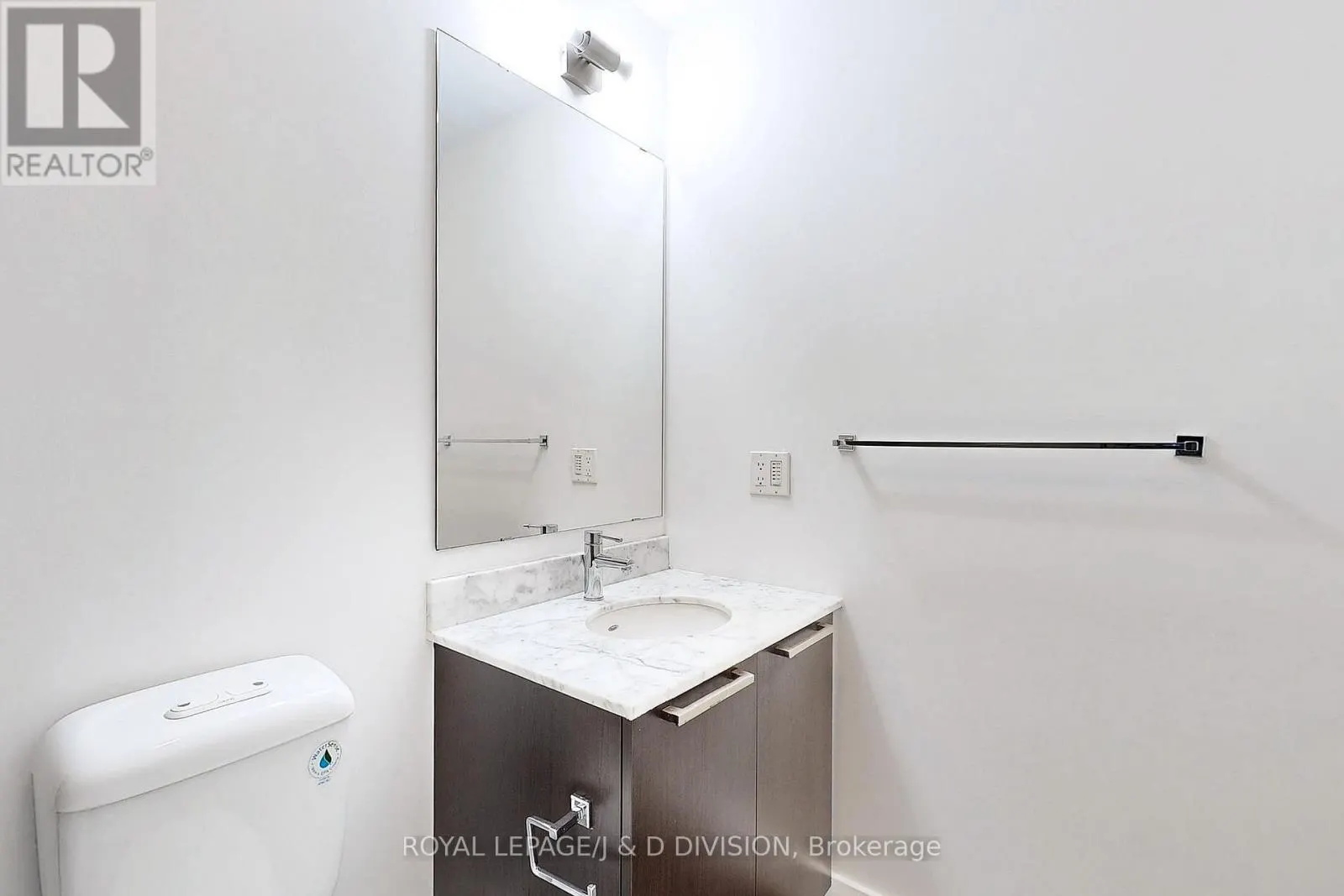2210 - 23 SHEPPARD AVENUE E