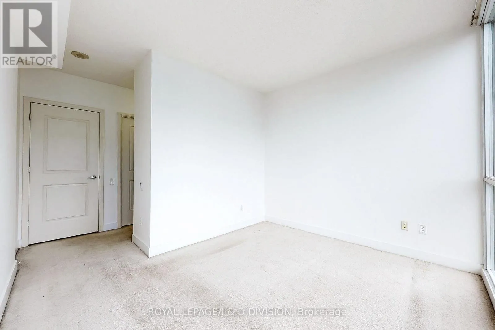 2210 - 23 SHEPPARD AVENUE E