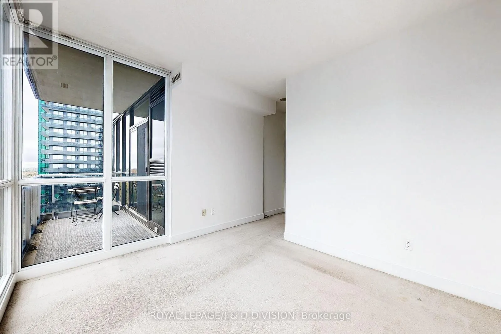 2210 - 23 SHEPPARD AVENUE E