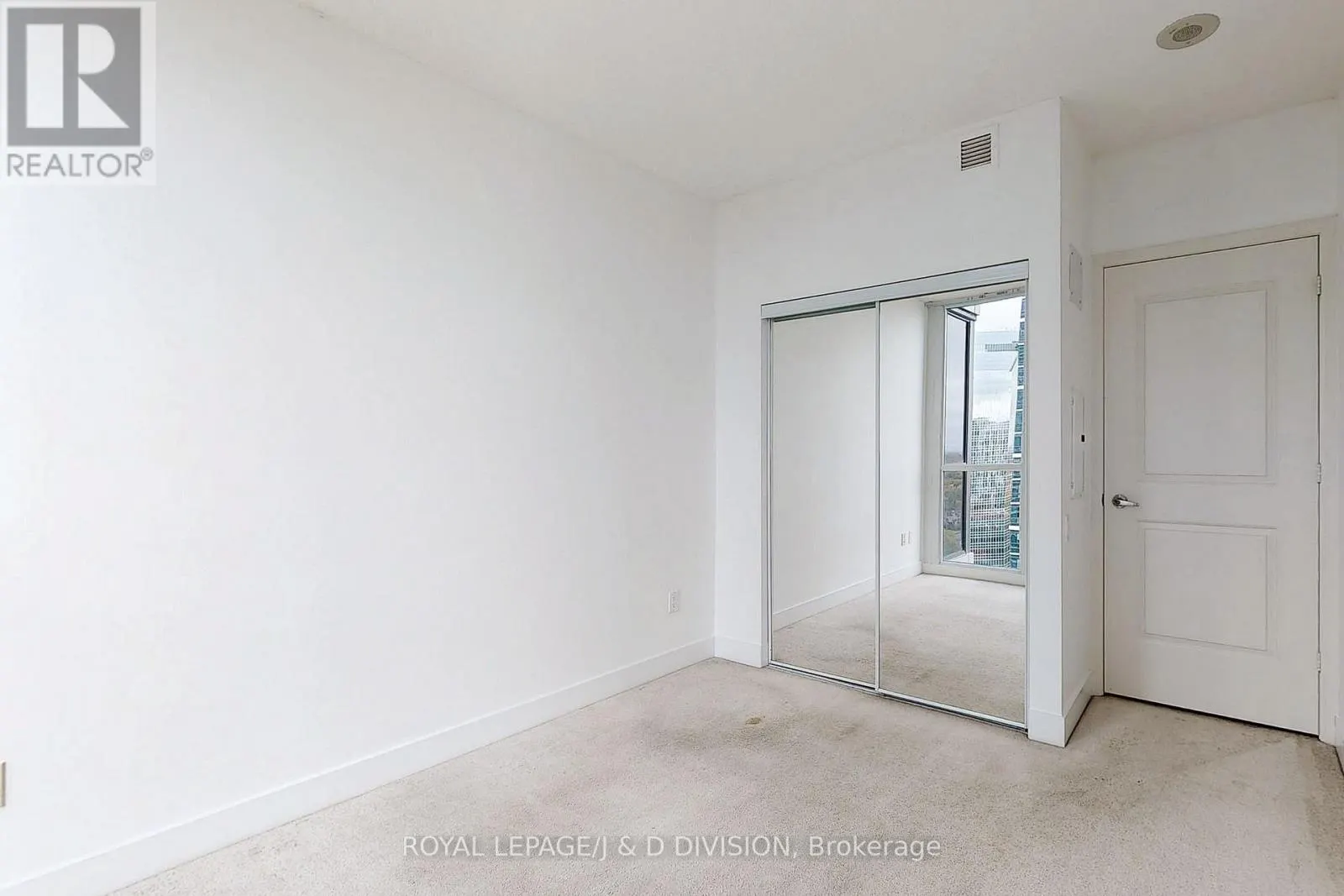 2210 - 23 SHEPPARD AVENUE E
