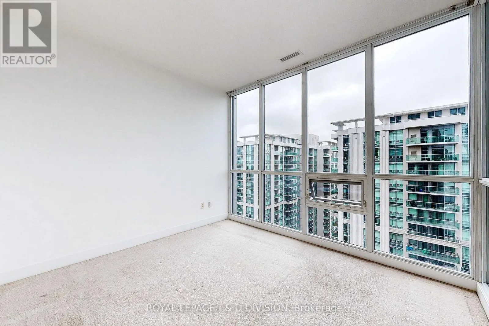 2210 - 23 SHEPPARD AVENUE E