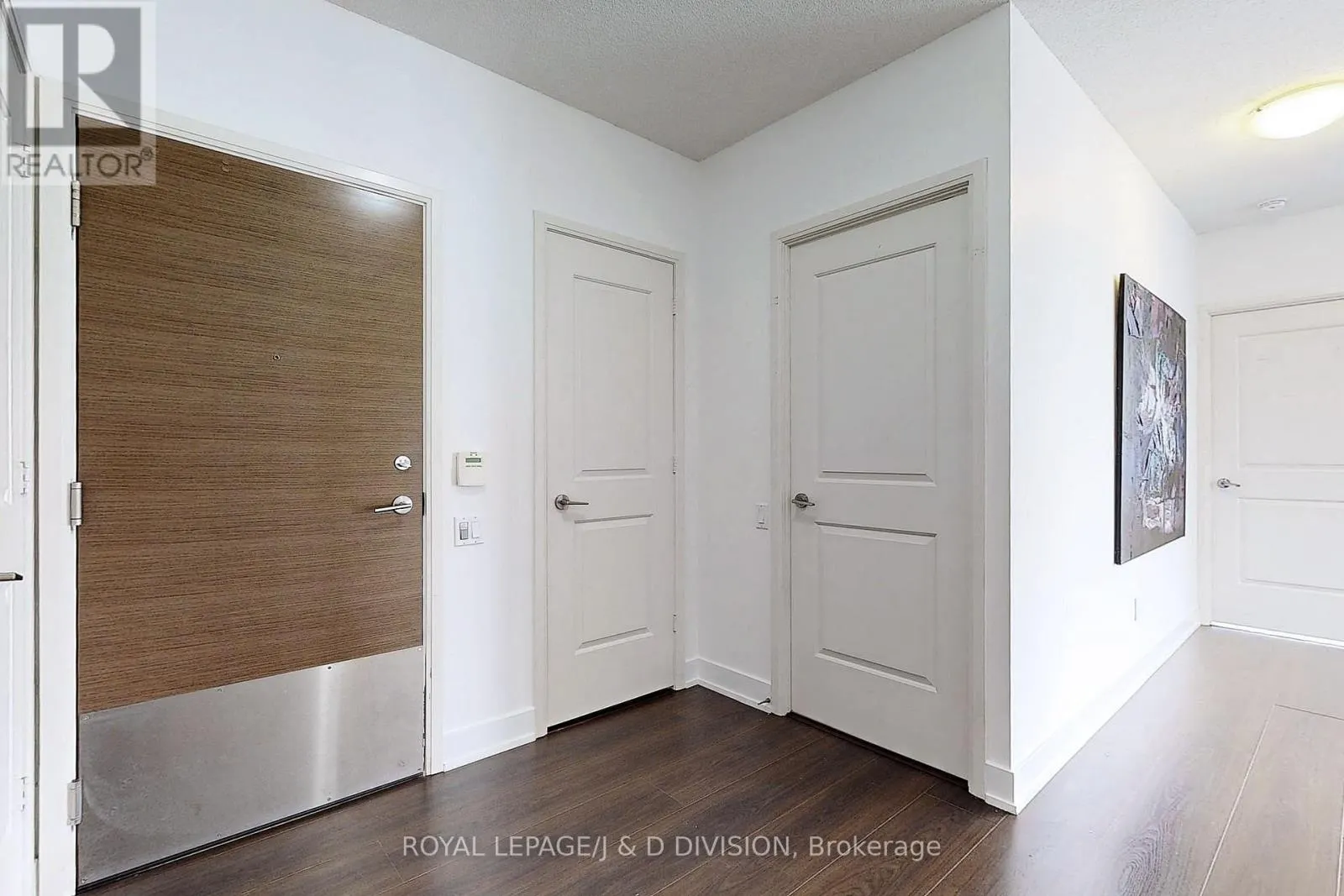 2210 - 23 SHEPPARD AVENUE E