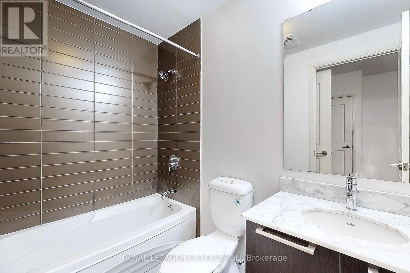2210 - 23 SHEPPARD AVENUE E