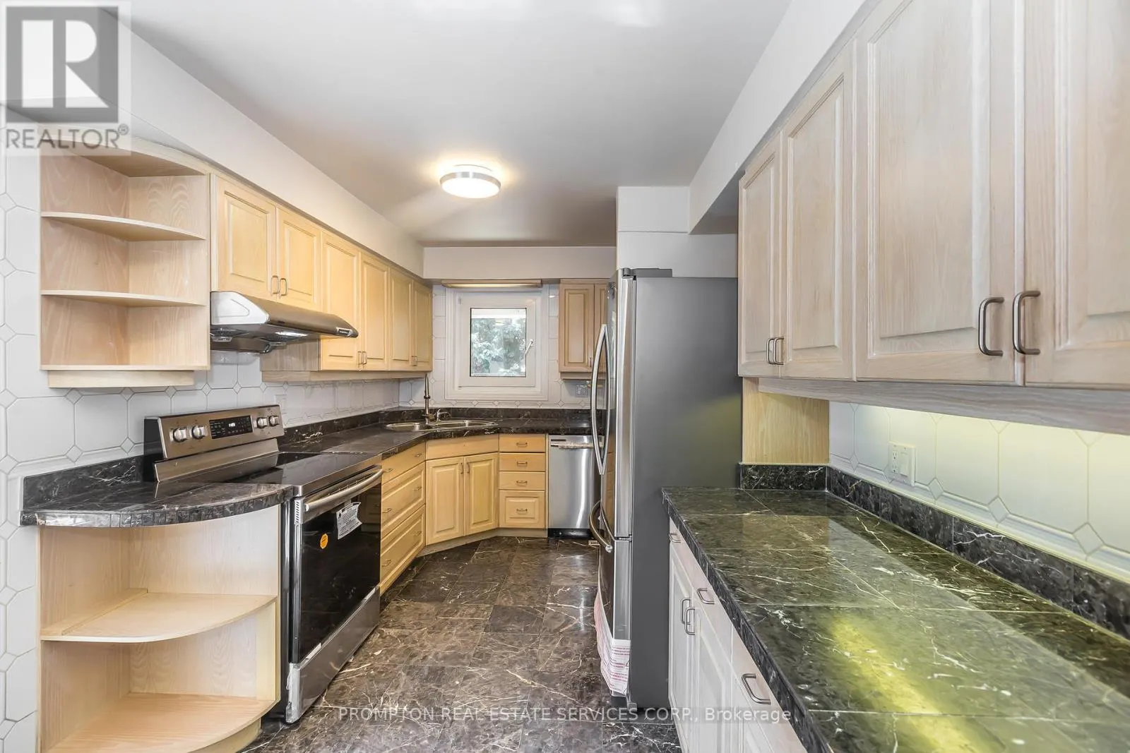 4 SAGEWOOD DRIVE
