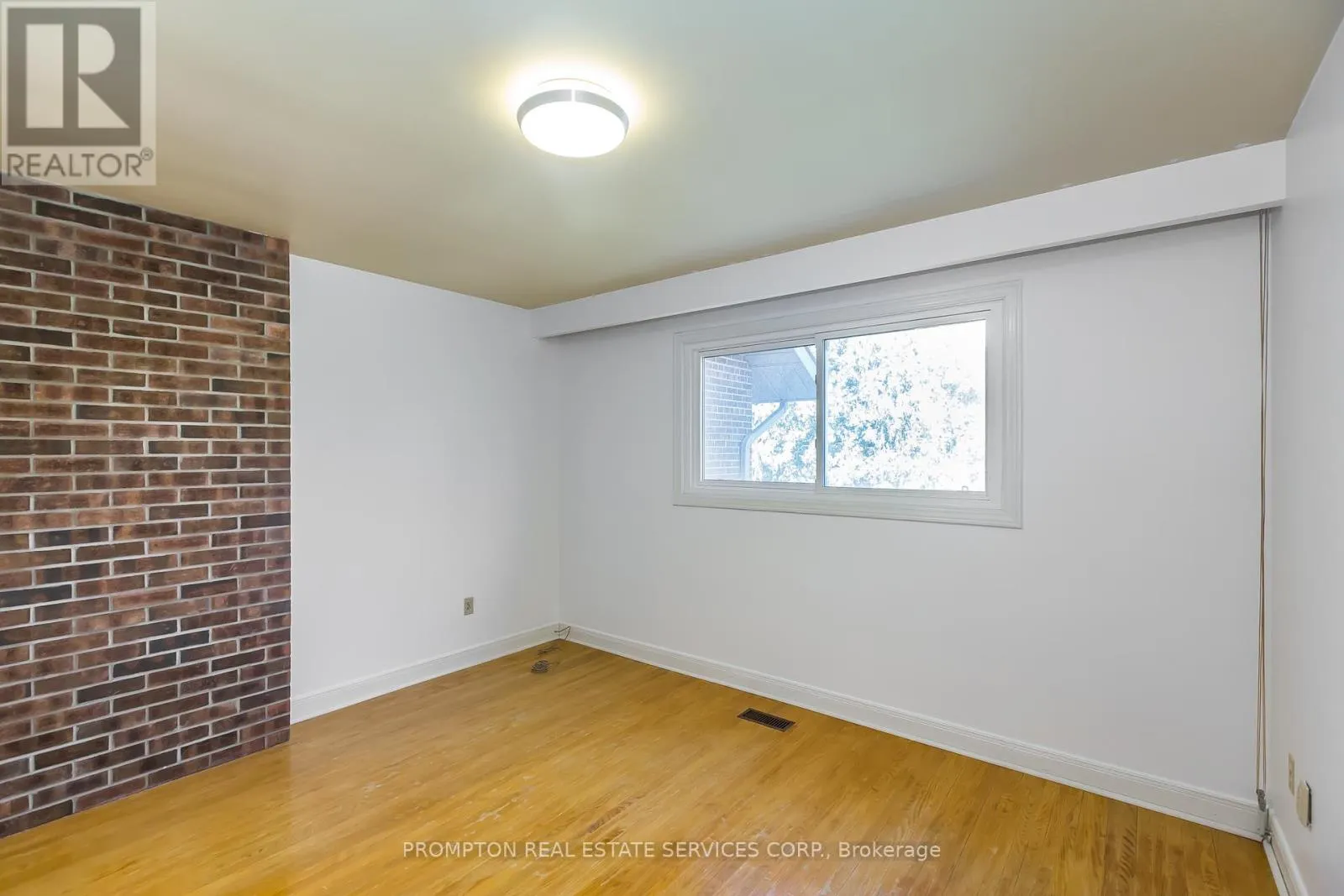 4 SAGEWOOD DRIVE