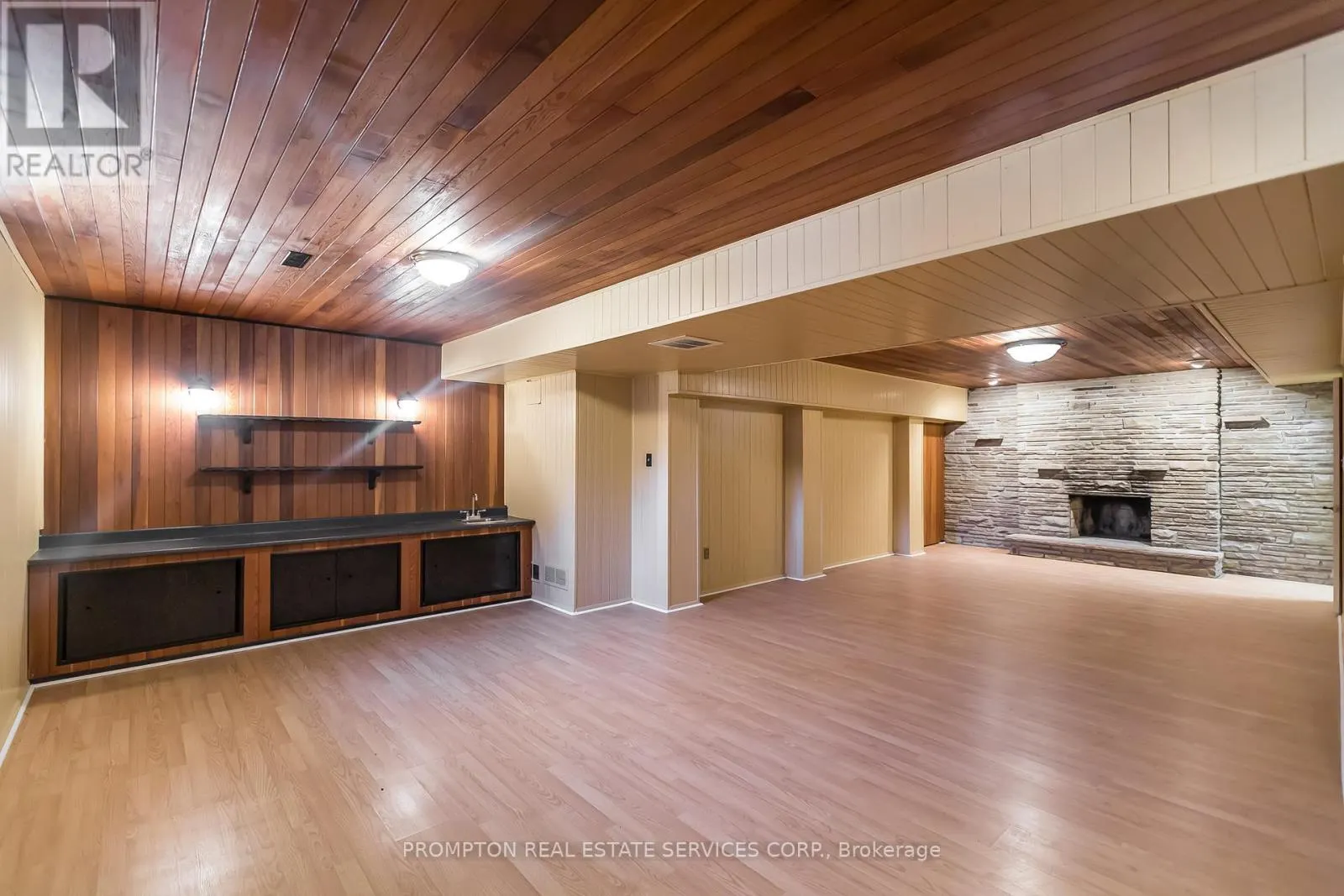 4 SAGEWOOD DRIVE