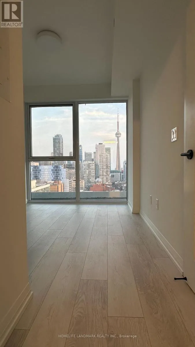 2410 280 DUNDAS STREET W