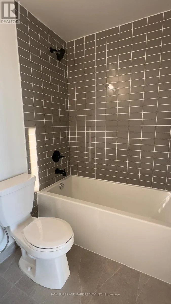 2410 280 DUNDAS STREET W