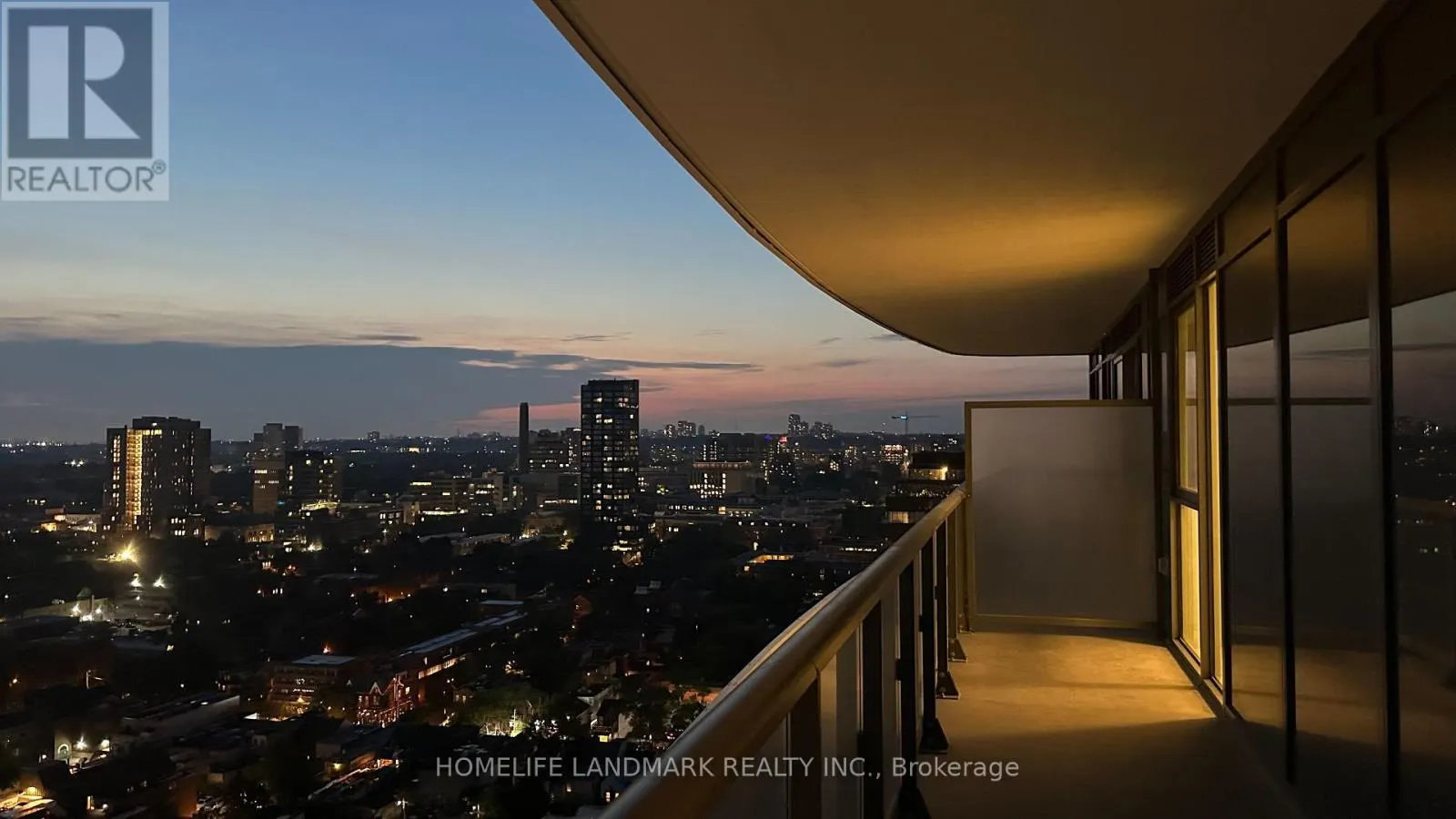 2410 280 DUNDAS STREET W