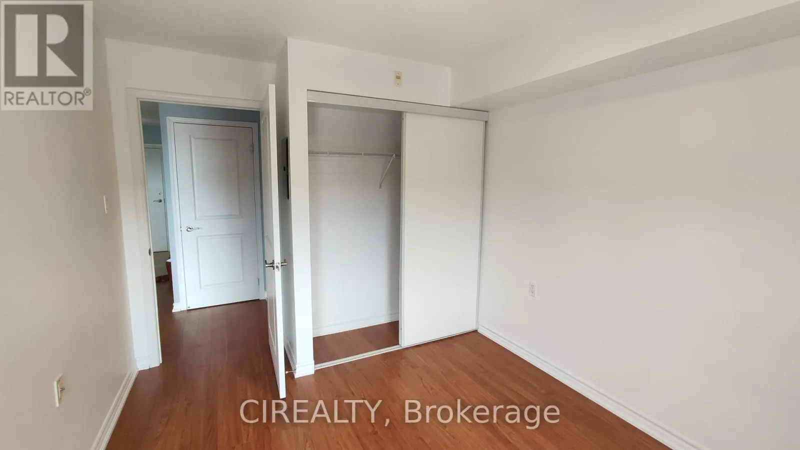 607 - 872 SHEPPARD AVENUE W