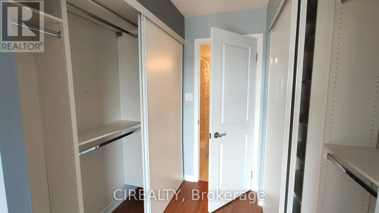 607 - 872 SHEPPARD AVENUE W