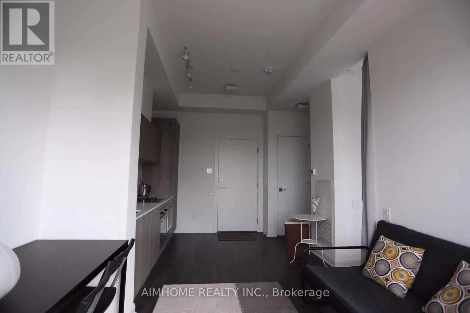 3010 - 50 CHARLES STREET E