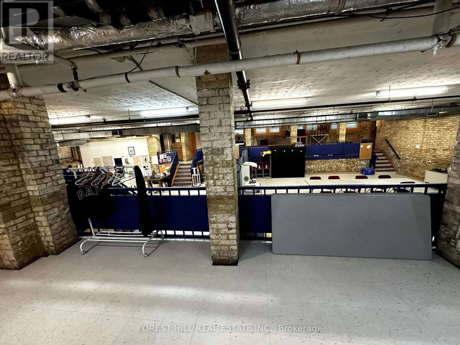 LOWER - 525 BLOOR STREET E