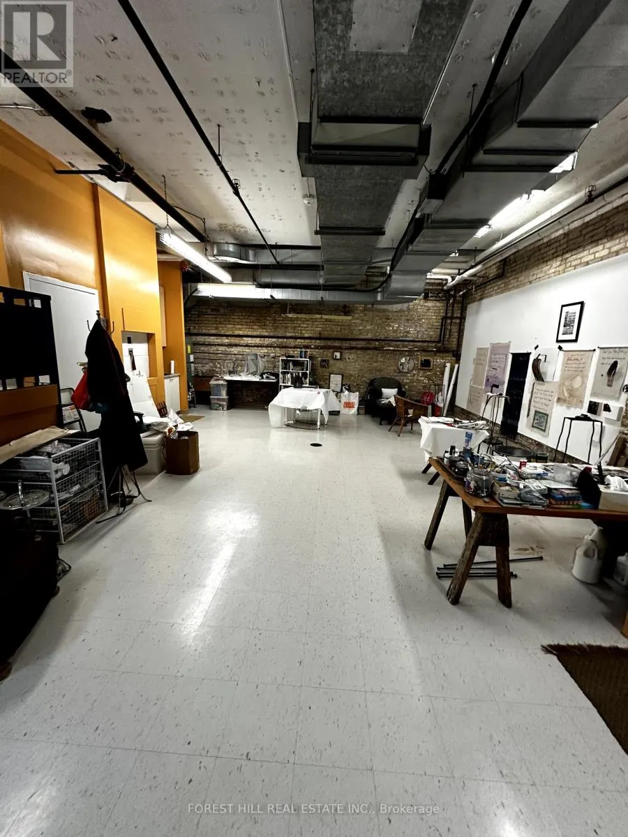 LOWER - 525 BLOOR STREET E