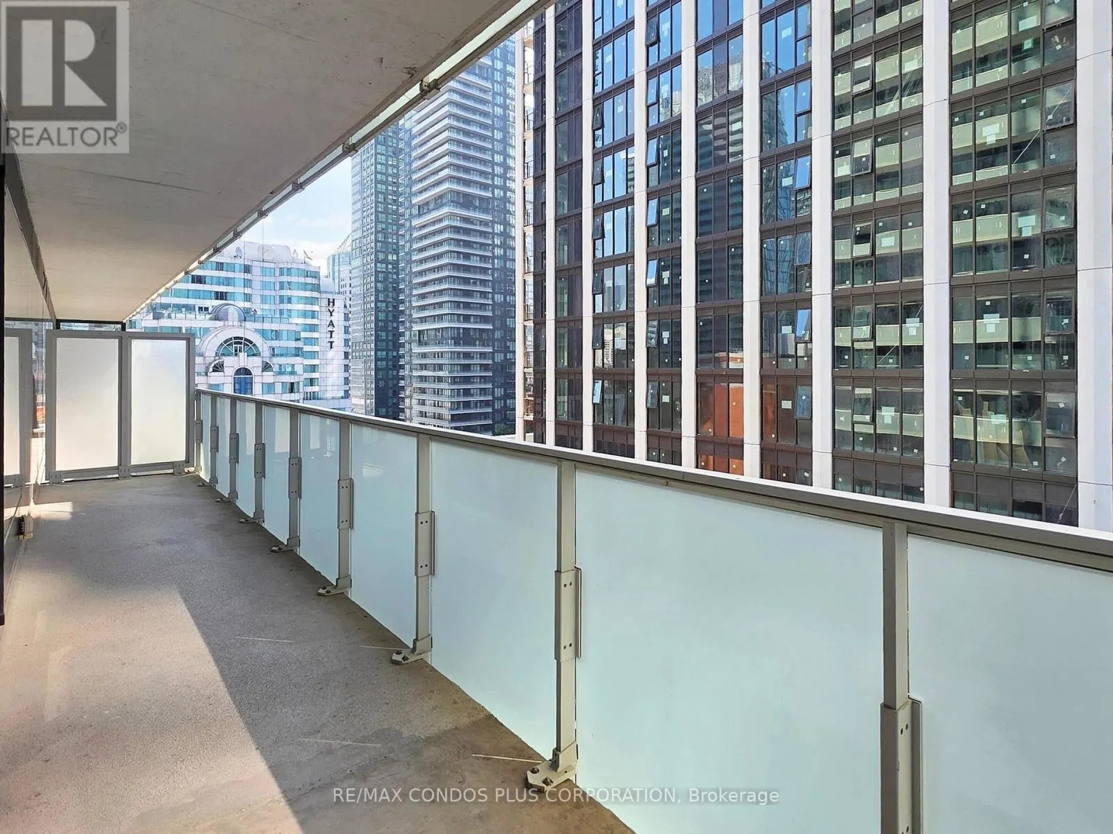 1401 - 11 CHARLOTTE STREET