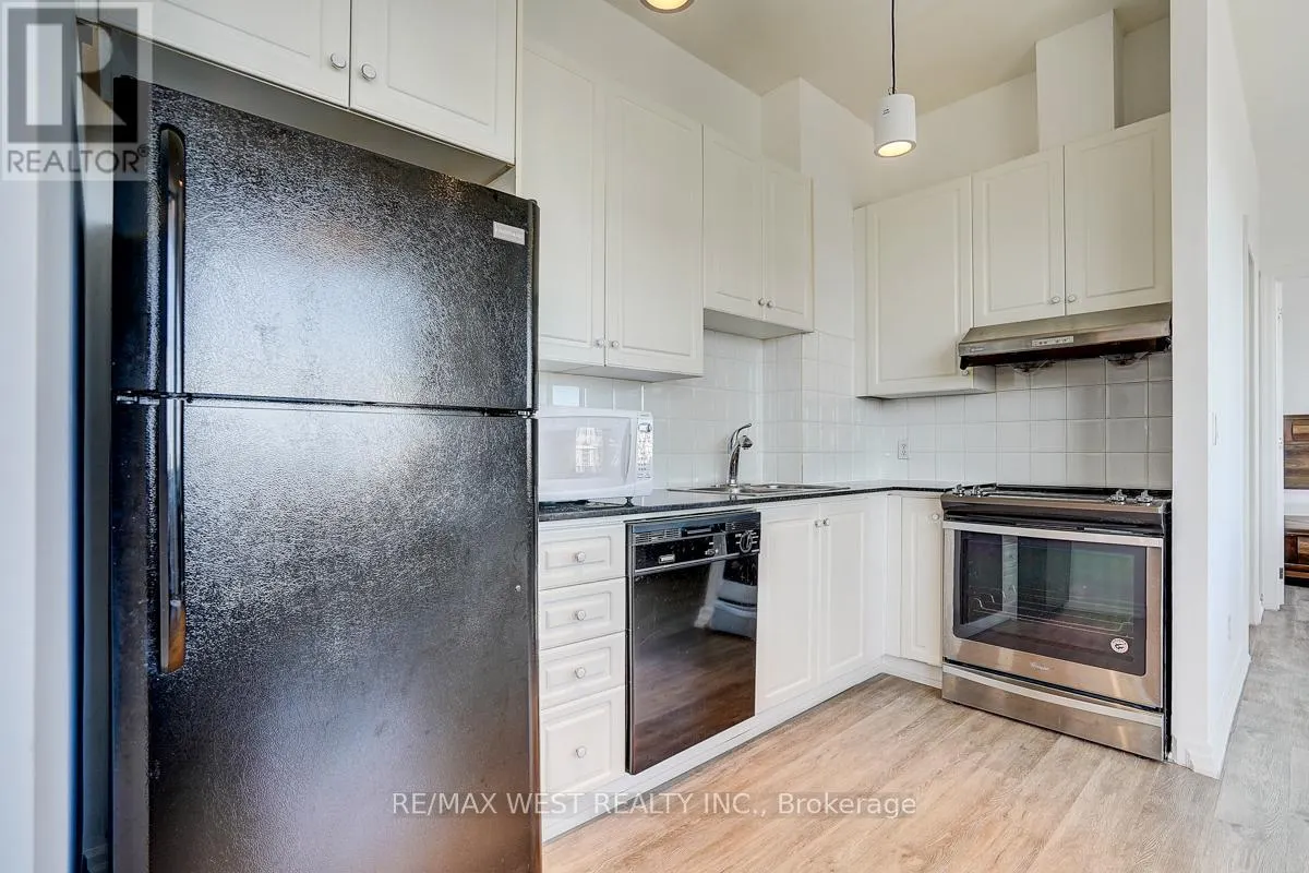 1001 - 797 DON MILLS ROAD
