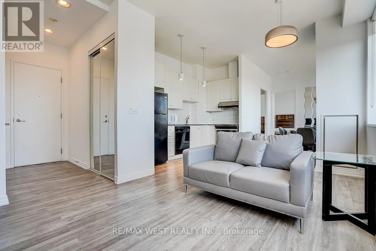 1001 - 797 DON MILLS ROAD