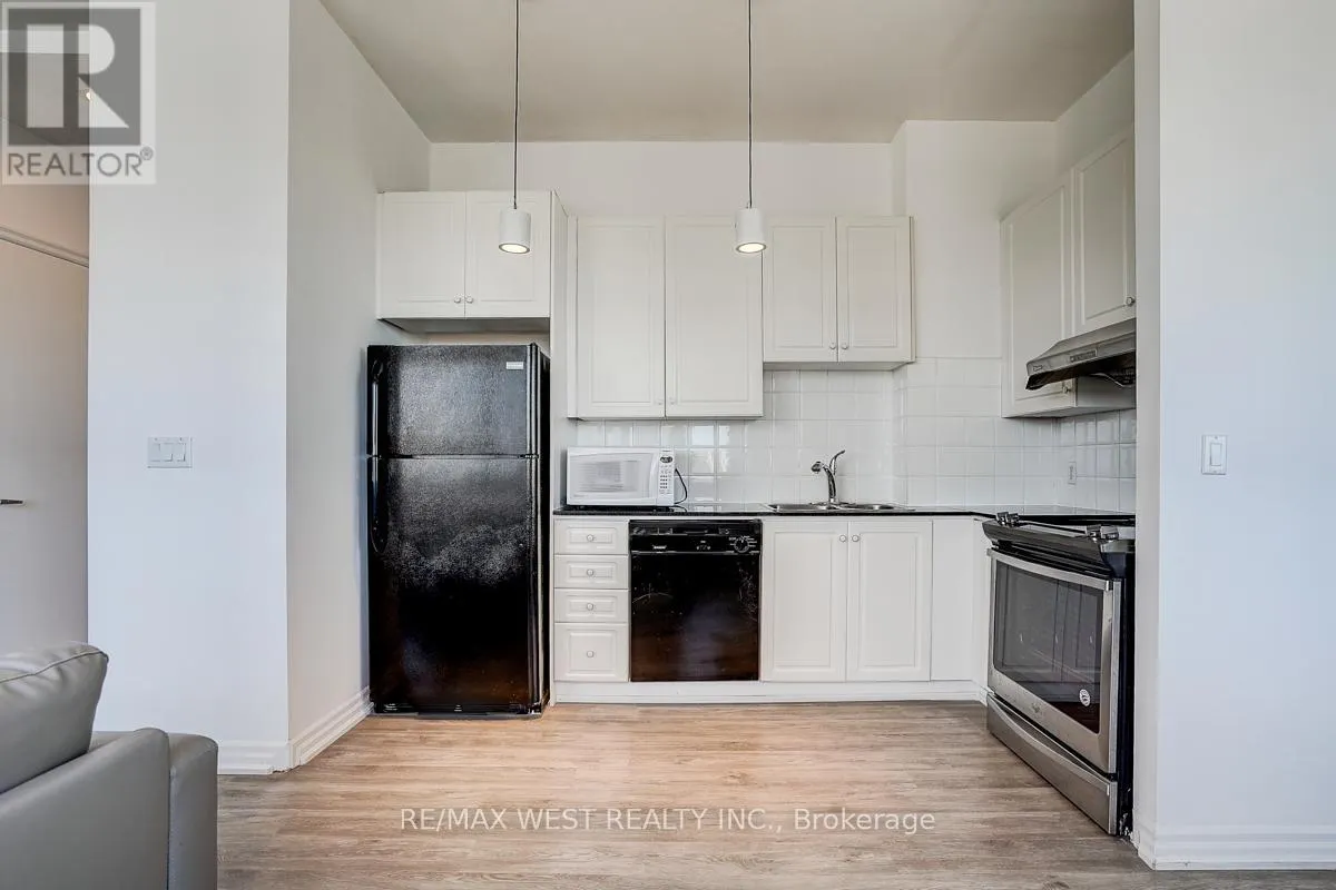 1001 - 797 DON MILLS ROAD