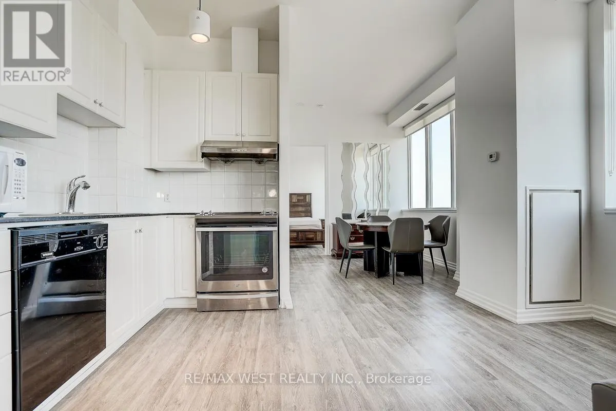 1001 - 797 DON MILLS ROAD