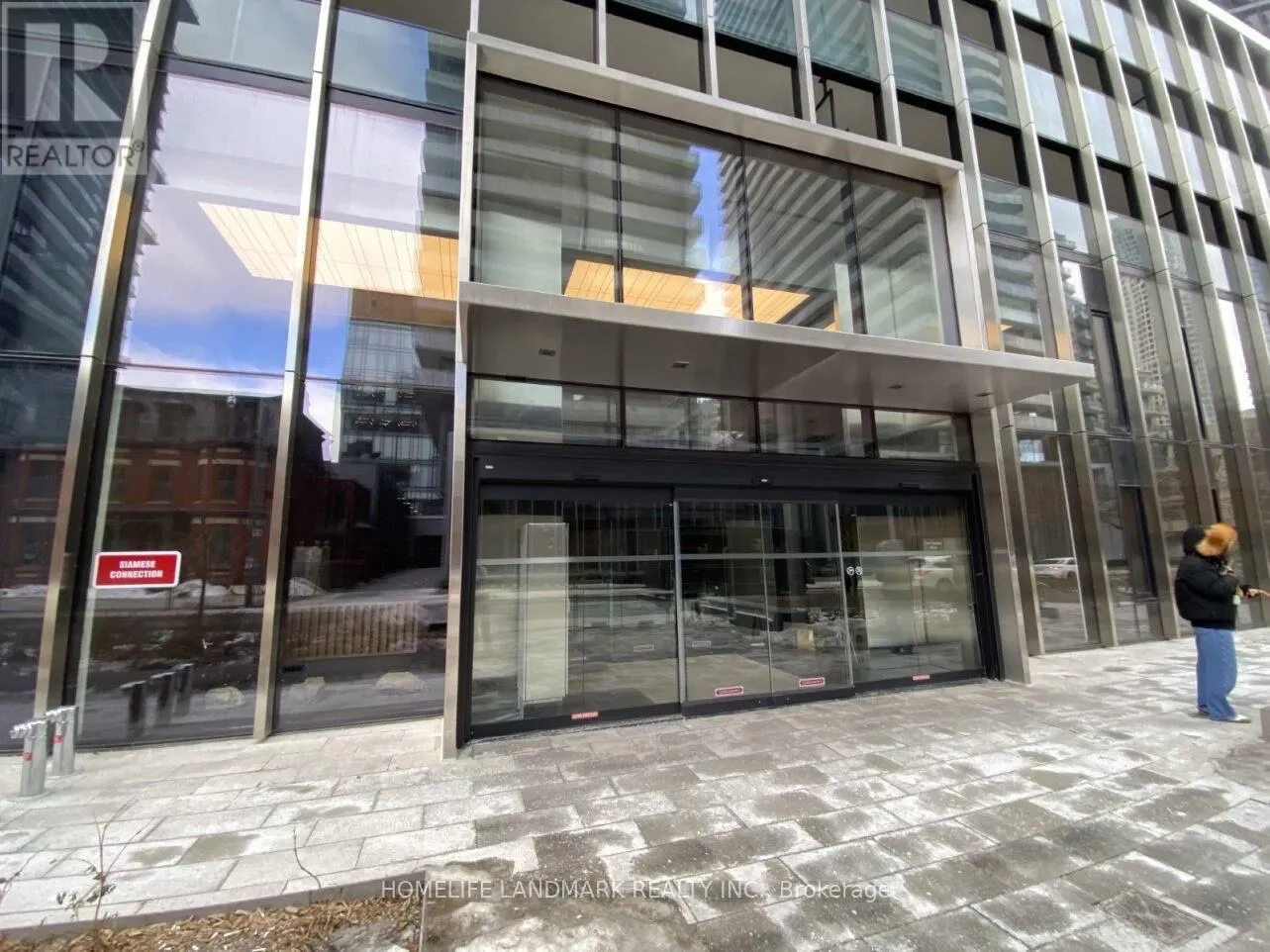 4511 - 55 CHARLES STREET E