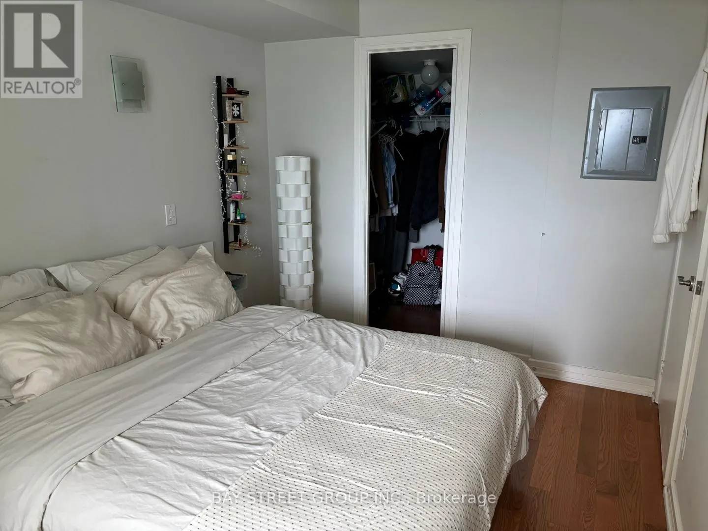 1009 - 18 HARRISON GARDEN BOULEVARD