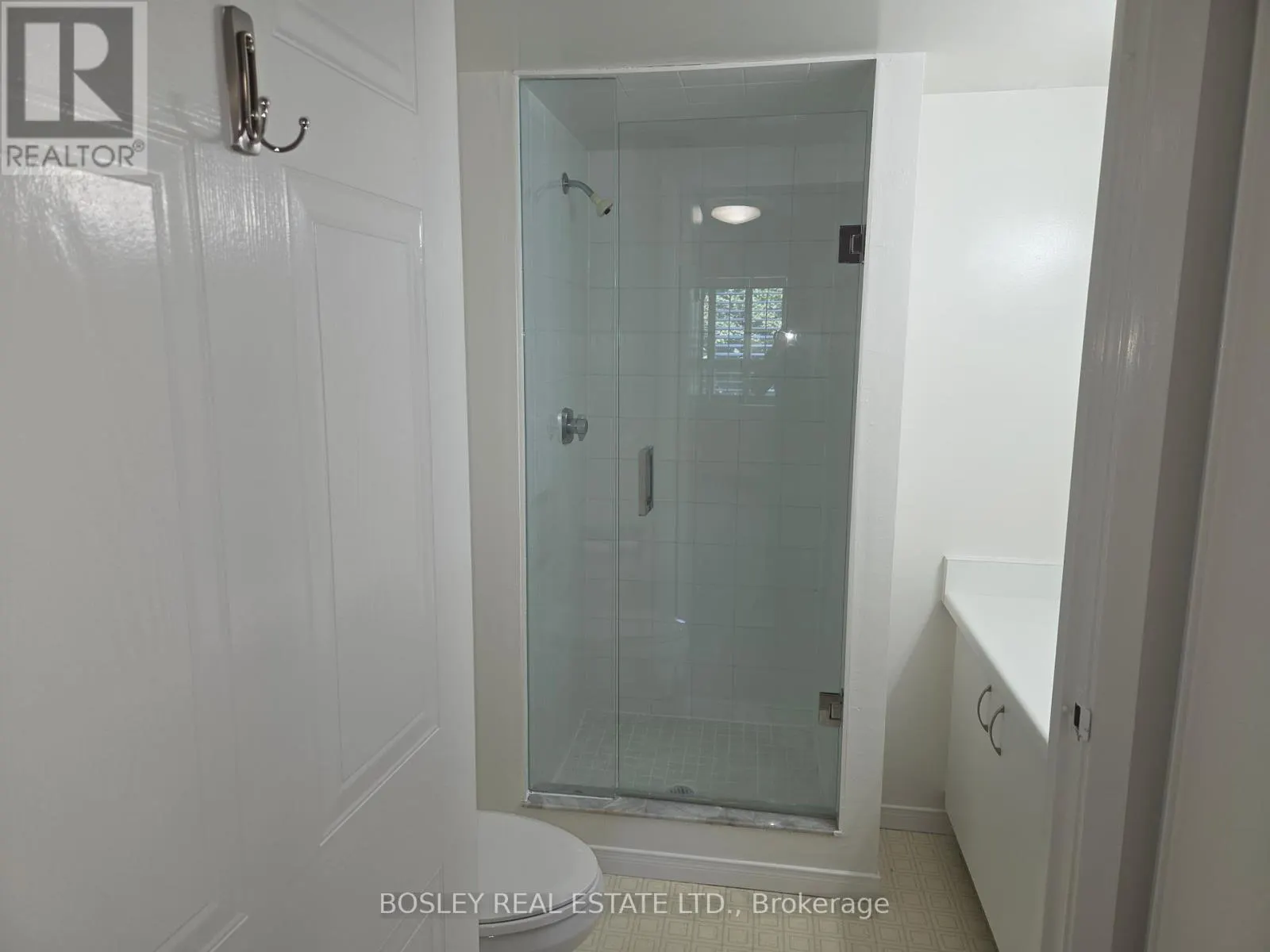 203 - 928 MILLWOOD ROAD