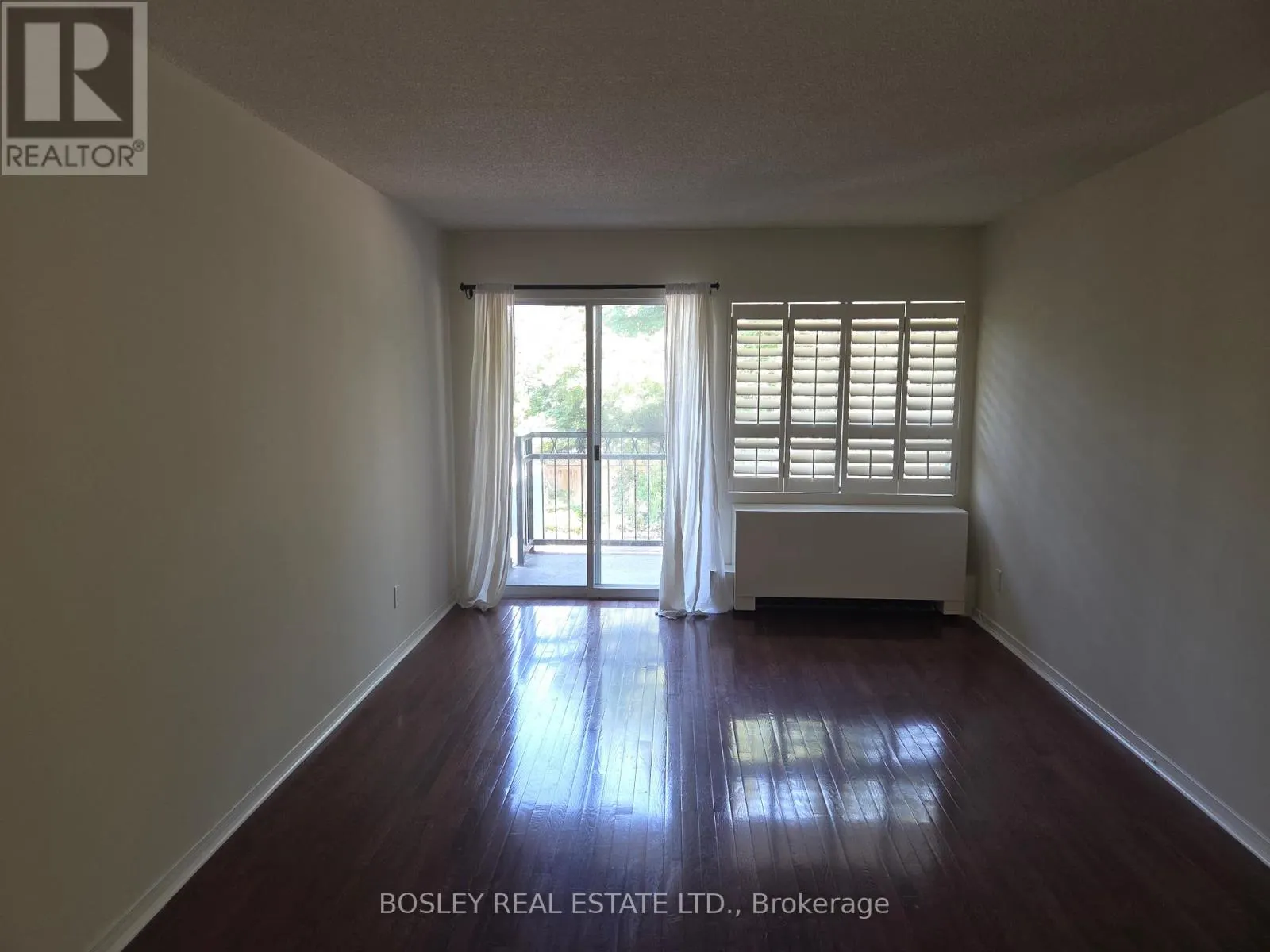 203 - 928 MILLWOOD ROAD