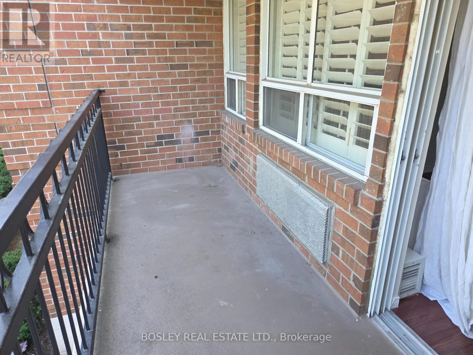 203 - 928 MILLWOOD ROAD