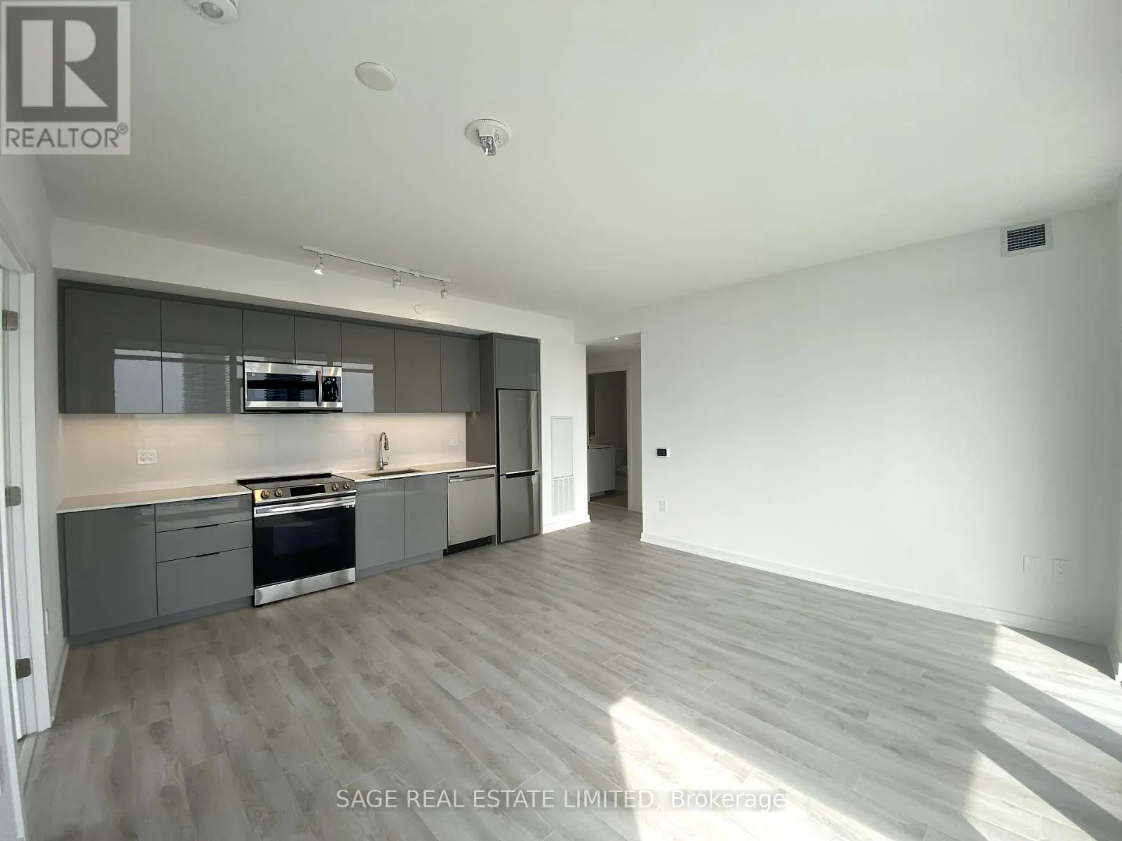 1607 - 48 POWER STREET