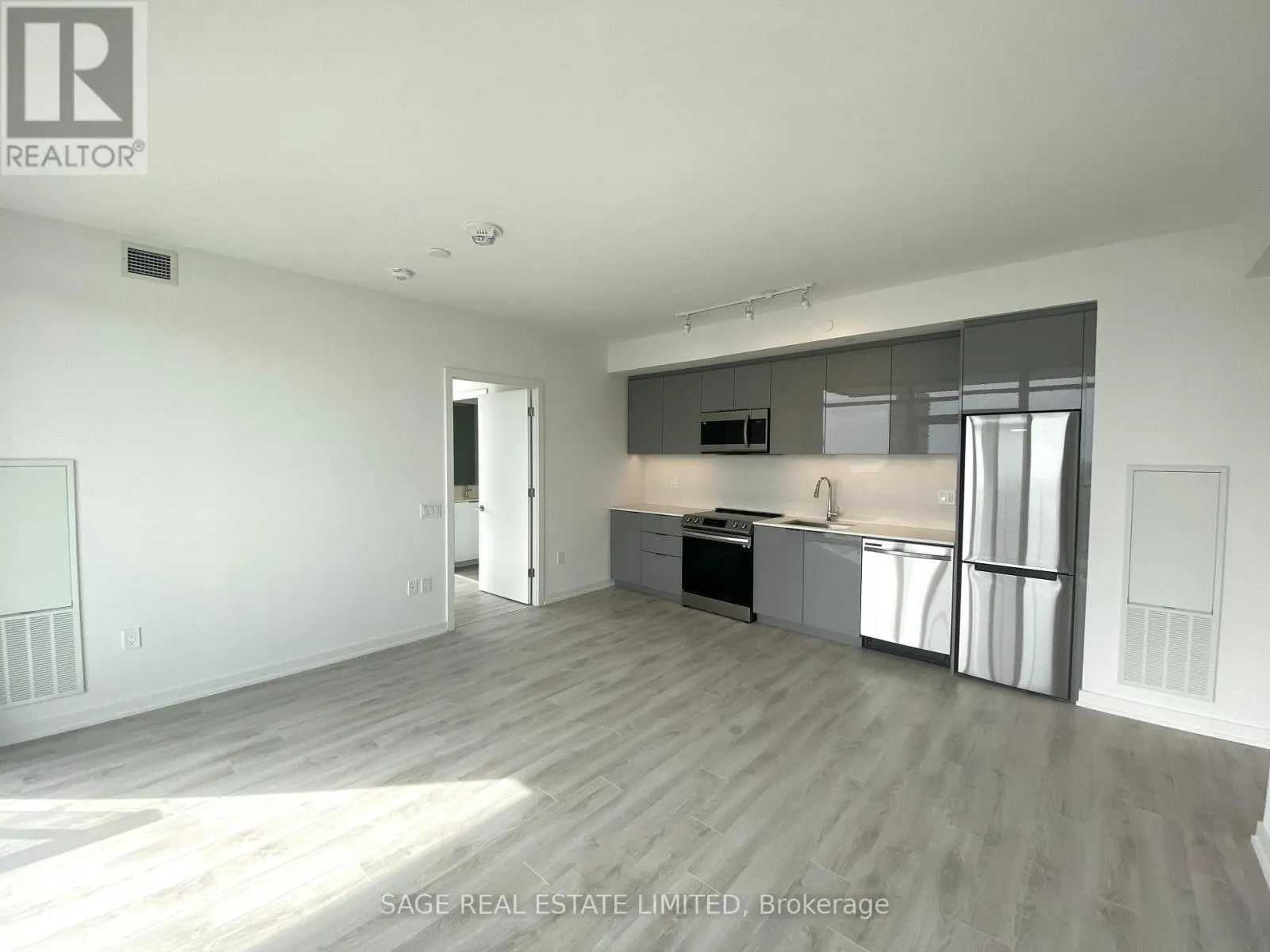 1607 - 48 POWER STREET