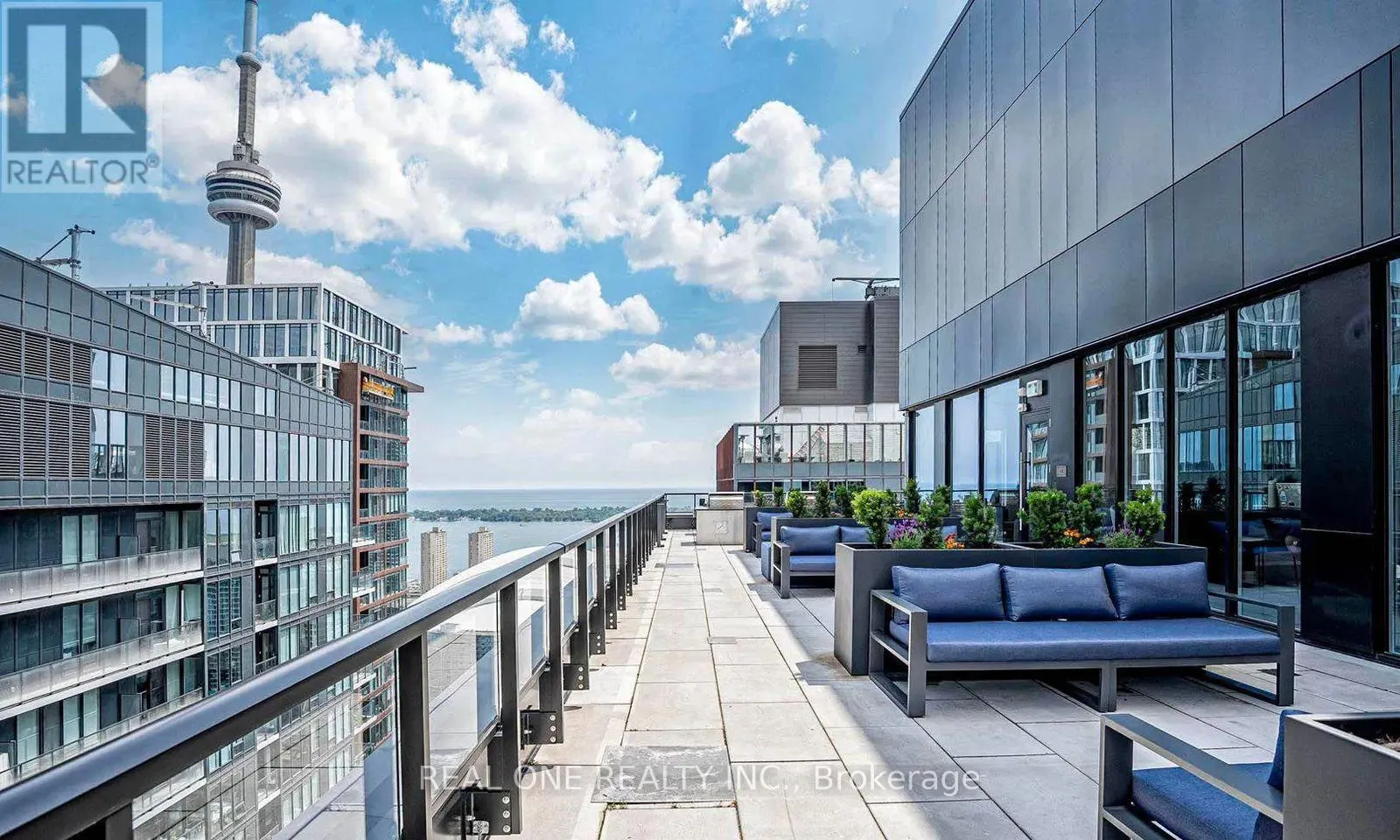 2803 - 357 KING STREET W