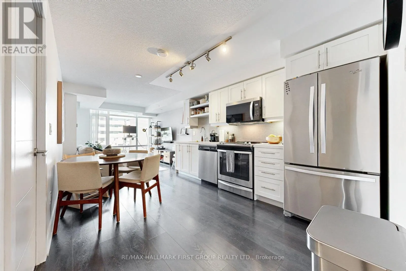 312 - 525 ADELAIDE STREET W