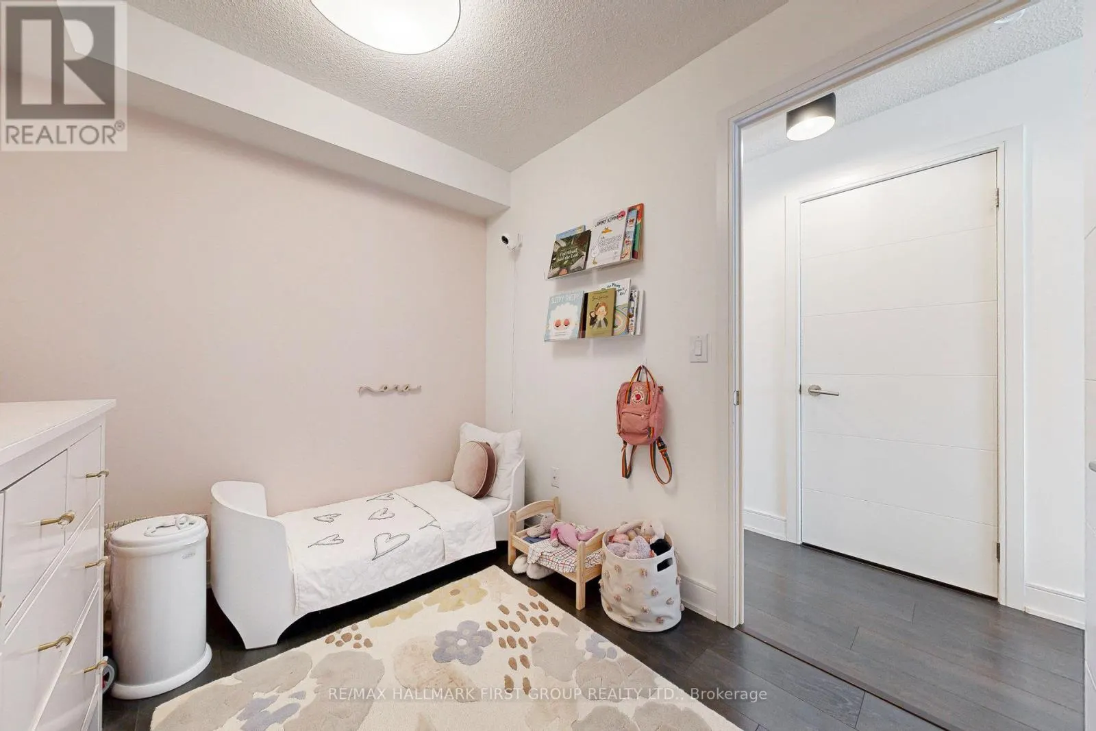 312 - 525 ADELAIDE STREET W