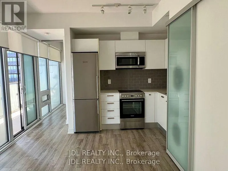 3609 - 42 CHARLES STREET E