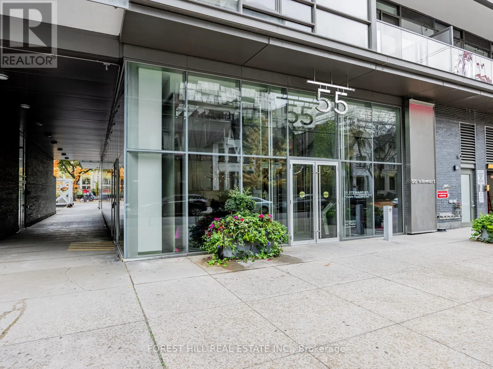 540 - 55 STEWART STREET