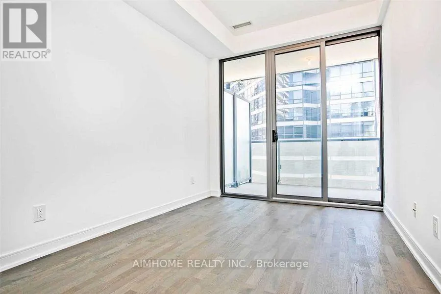 1208 - 57 ST JOSEPH STREET