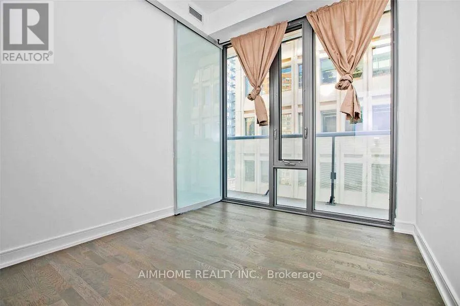 1208 - 57 ST JOSEPH STREET