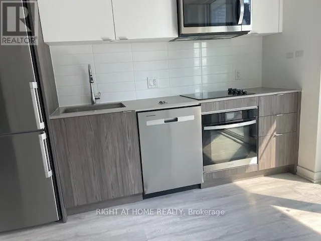 1705 - 100 DALHOUSIE STREET
