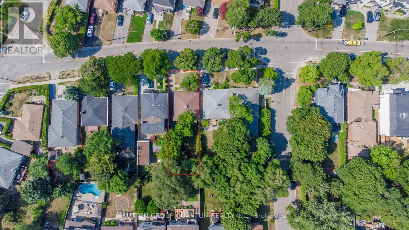 11 COLLINSON BOULEVARD N