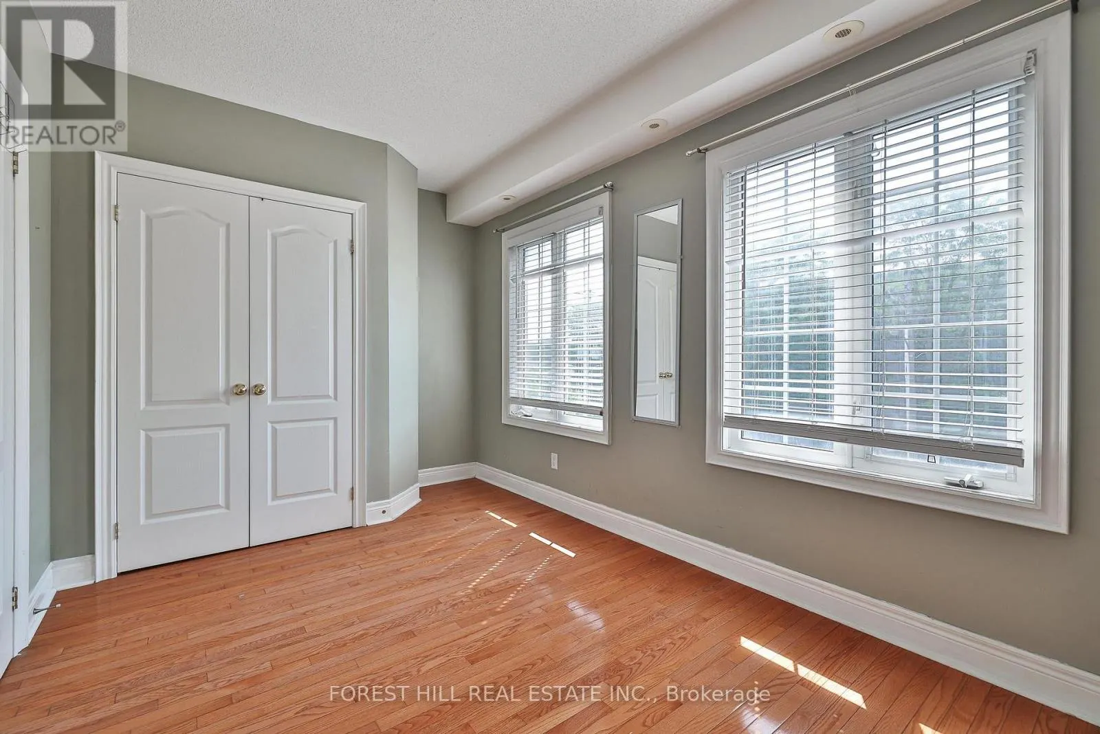 1376 EGLINTON AVENUE W