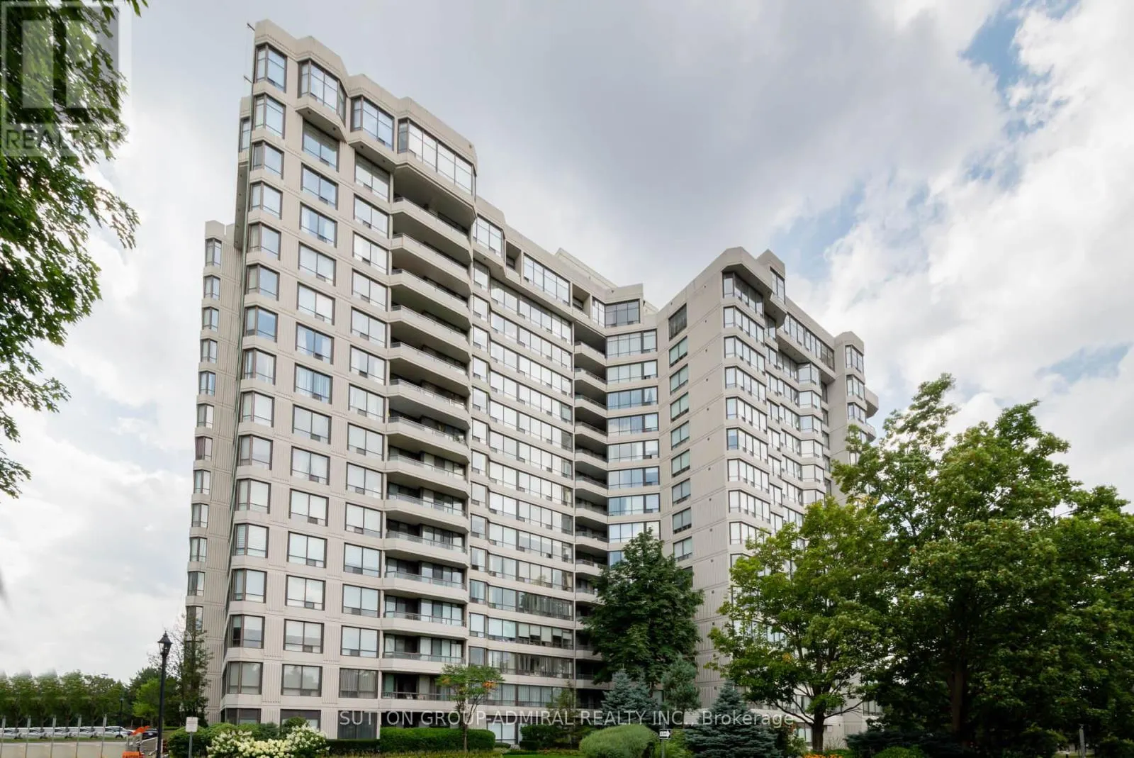 1105 - 1131 STEELES AVENUE W