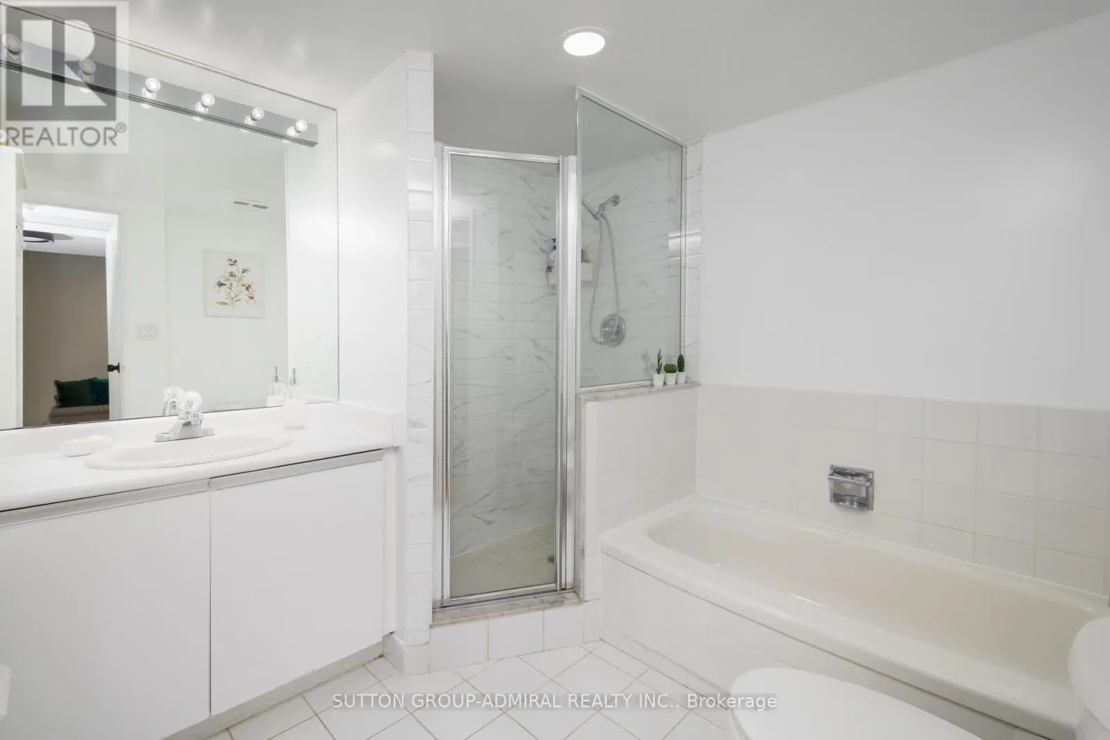 1105 - 1131 STEELES AVENUE W